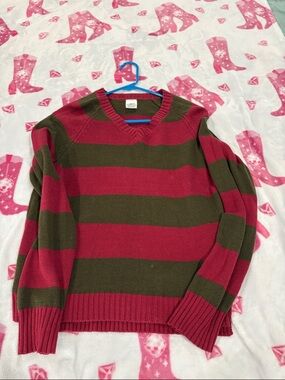 Nightmare on elm street  V-Neck Sweater